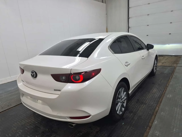 Mazda 3 GS| МЪРТВА ТОЧКА| ЗАДНА КАМЕРА| 2 КЛЮЧА| - автомобили, коли, обяви за нови и употребявани 3