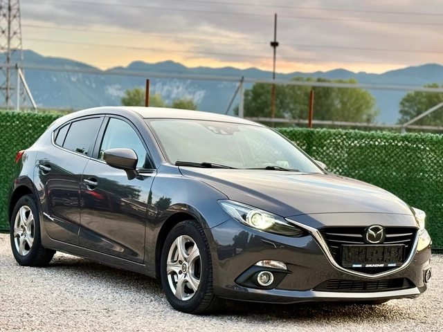 Mazda 3 2.2D KEYLESS GO* EURO 6 - автомобили, коли, обяви за нови и употребявани 0