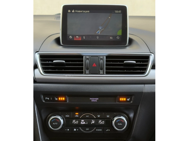 Mazda 3 2.2D KEYLESS GO* EURO 6 - автомобили, коли, обяви за нови и употребявани 12