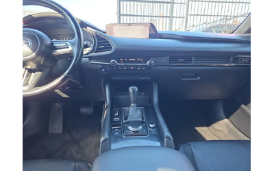 Mazda 3 GT Auto * HUD / BOSE / LEATHER / SUNROOF / DRIVER Front Wheel Drive - автомобили, коли, обяви за нови и употребявани 11