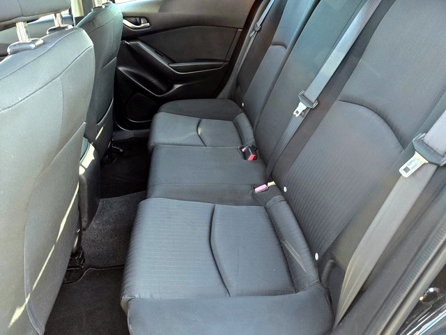 Mazda 3 ТОП СЪСТОЯНИЕ/1.5iSKYACTIV/НАВИГАЦИЯ - автомобили, коли, обяви за нови и употребявани 15
