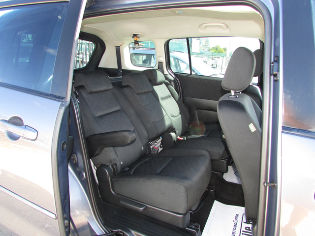 Mazda 5 2.0D EURO4 - автомобили, коли, обяви за нови и употребявани 9