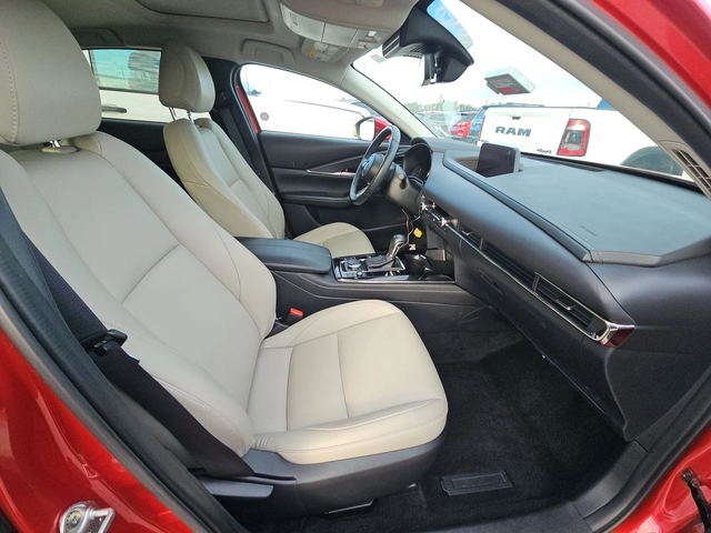 Mazda CX-30 4X4 - автомобили, коли, обяви за нови и употребявани 9