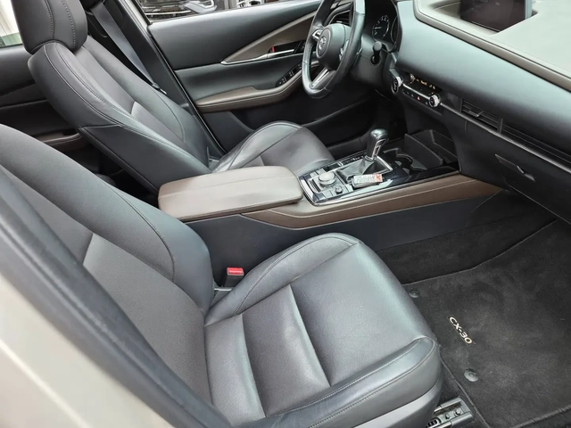 Mazda CX-30 GT Turbo AWD - автомобили, коли, обяви за нови и употребявани 12
