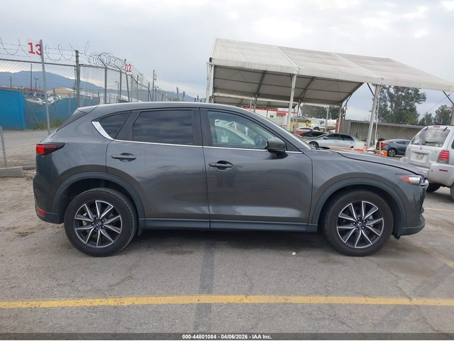 Mazda CX-5 2.5L I-4 DI, DOHC, VVT, 187HP Front Wheel Drive - автомобили, коли, обяви за нови и употребявани 12