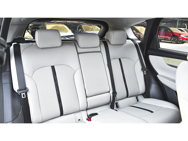 Mazda CX-60 2.5 e-SKYACTIV PHEV TAKUMI 4x4 Automatic - автомобили, коли, обяви за нови и употребявани 10