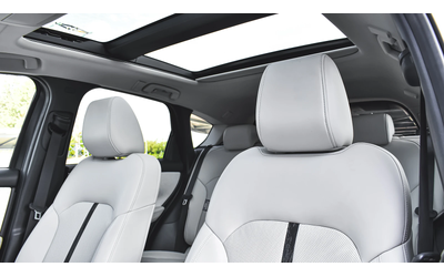 Mazda CX-60 2.5 e-SKYACTIV PHEV TAKUMI 4x4 Automatic - автомобили, коли, обяви за нови и употребявани 9