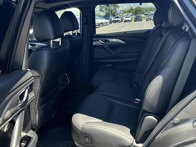 Mazda CX-9 AWD * CARFAX * АВТО КРЕДИТ * - автомобили, коли, обяви за нови и употребявани 7