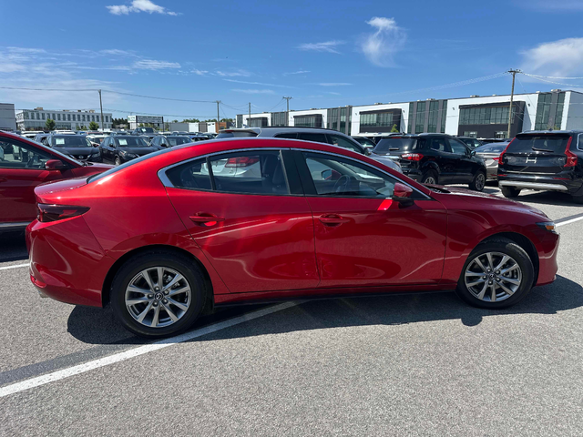 Mazda MAZDA3 2.5L 4cyl AWD - автомобили, коли, обяви за нови и употребявани 2