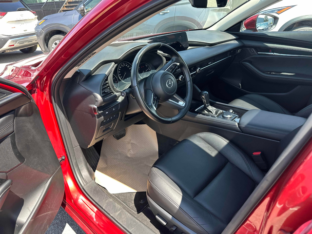 Mazda MAZDA3 2.5L 4cyl AWD - автомобили, коли, обяви за нови и употребявани 4