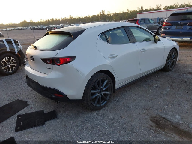 Mazda MAZDA3 2.5L I-4 DI, DOHC, VVT, 186HP Front Wheel Drive - автомобили, коли, обяви за нови и употребявани 3