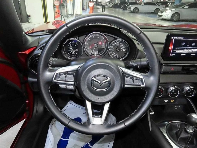 Mazda Mx-5 - автомобили, коли, обяви за нови и употребявани 8