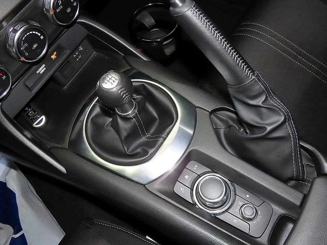 Mazda Mx-5 - автомобили, коли, обяви за нови и употребявани 10