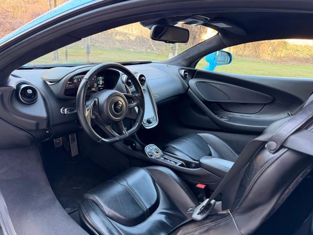 McLaren 540C Coupe LIFT / CARBON - автомобили, коли, обяви за нови и употребявани 8