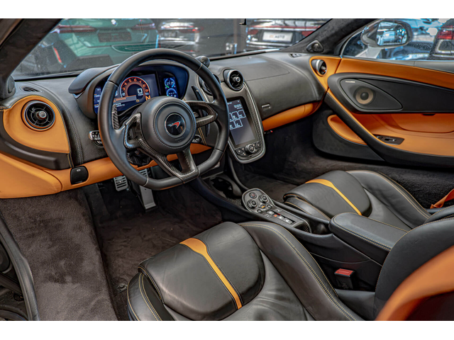 McLaren 570S Coupe 3.8 V8/Virtual/Carbon/Керамика/Bower&Wilkins/ - автомобили, коли, обяви за нови и употребявани 8