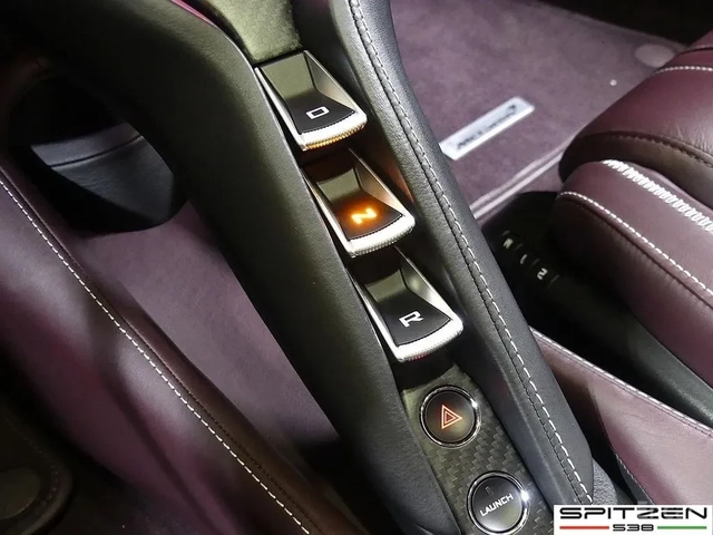 McLaren 720 S Bowers & Wilkins / Carbon - автомобили, коли, обяви за нови и употребявани 12