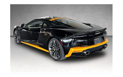mclaren-gt-4-0l-8cyl-rwd - 1