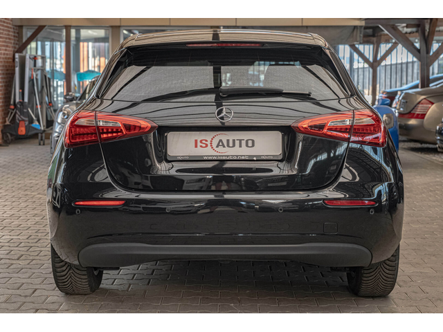 Mercedes A180d VirtualПодгрев/Lane Assist/Sport - автомобили, коли, обяви за нови и употребявани 2