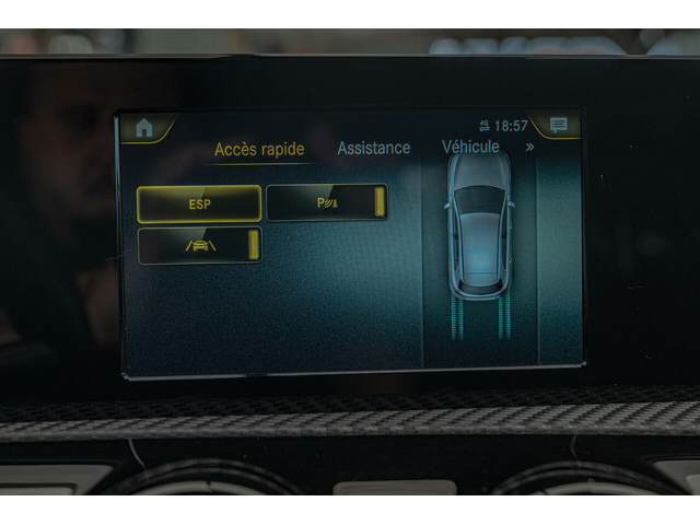 Mercedes A180d VirtualПодгрев/Lane Assist/Sport - автомобили, коли, обяви за нови и употребявани 8