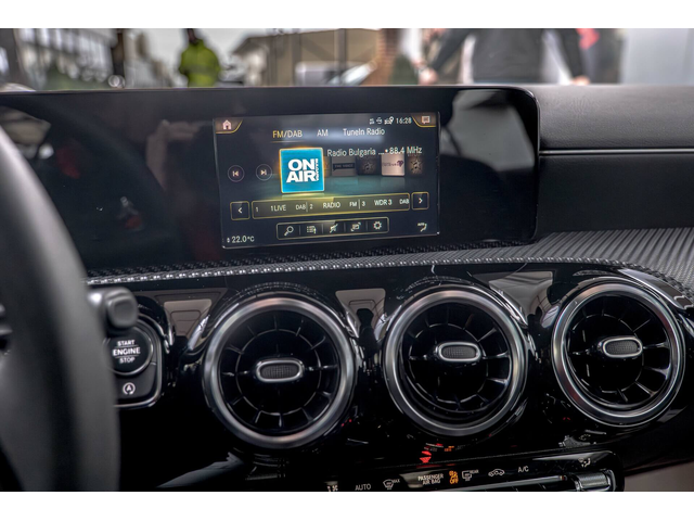 Mercedes A200 CDI/Камера/Dynamic Select/USB/DCT/MBUX/Седан - автомобили, коли, обяви за нови и употребявани 12