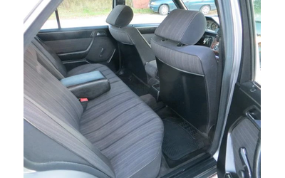 Mercedes-Benz 124 E230 реални км. - автомобили, коли, обяви за нови и употребявани 11