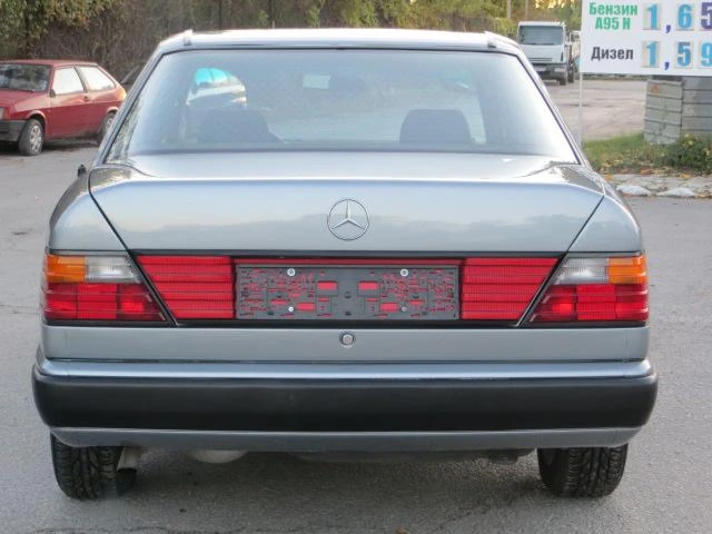 Mercedes-Benz 124 E230 реални км. - автомобили, коли, обяви за нови и употребявани 5