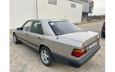 Mercedes-Benz 124 200D 72к.с. Шибедах - автомобили, коли, обяви за нови и употребявани 6