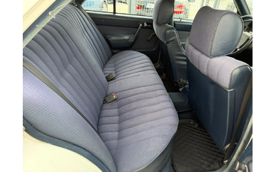 Mercedes-Benz 190 2.0D* 1985г* БЕЗ РЪЖДИ* ТЯСНАТА ЛАЙСНА* - автомобили, коли, обяви за нови и употребявани 10