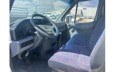 Mercedes-Benz 212 - автомобили, коли, обяви за нови и употребявани 12