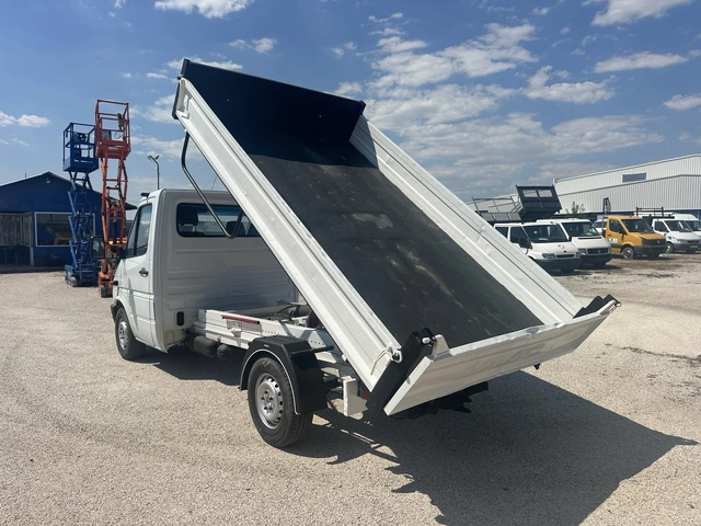 Mercedes-Benz 212 - автомобили, коли, обяви за нови и употребявани 6