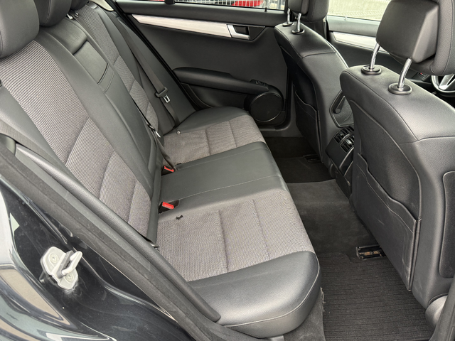 Mercedes-Benz 220 D* 2012г* Топ Състояние* 237.000КМ* Сервизна История - автомобили, коли, обяви за нови и употребявани 12