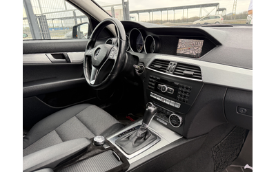 Mercedes-Benz 220 D* 2012г* Топ Състояние* 237.000КМ* Сервизна История - автомобили, коли, обяви за нови и употребявани 9