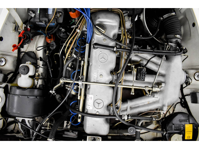 Mercedes-Benz 230 SL - автомобили, коли, обяви за нови и употребявани 32