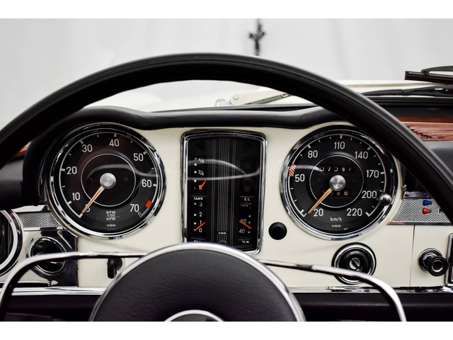 Mercedes-Benz 230 SL - автомобили, коли, обяви за нови и употребявани 33