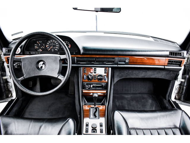 Mercedes-Benz 500 SE - автомобили, коли, обяви за нови и употребявани 10