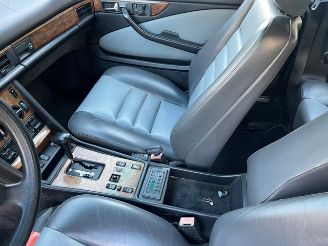 Mercedes-Benz 560 560SEC - автомобили, коли, обяви за нови и употребявани 9