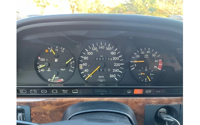 Mercedes-Benz 560 560SEC - автомобили, коли, обяви за нови и употребявани 11