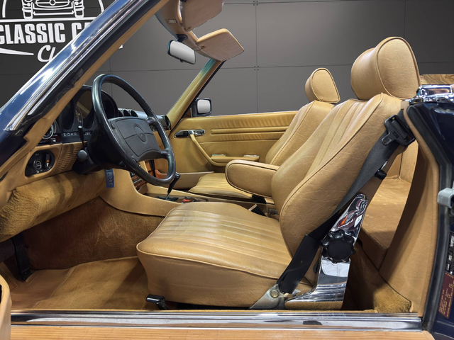 Mercedes-Benz 560 SL - автомобили, коли, обяви за нови и употребявани 25