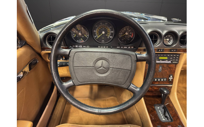 Mercedes-Benz 560 SL - автомобили, коли, обяви за нови и употребявани 27