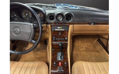 Mercedes-Benz 560 SL - автомобили, коли, обяви за нови и употребявани 29