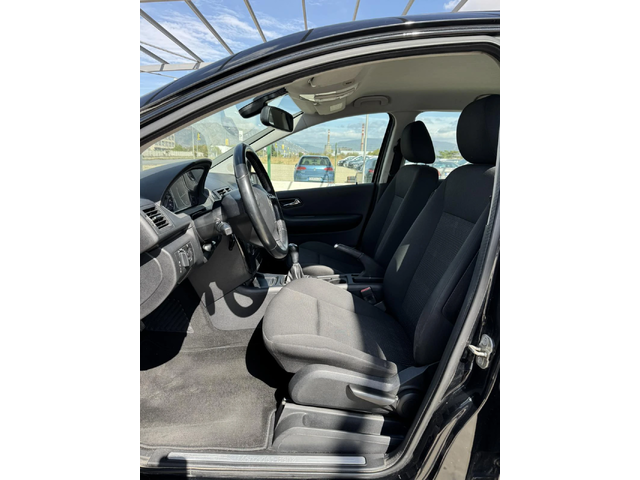 Mercedes-Benz A 160 1.6* 95ps* КЛИМАТИК - автомобили, коли, обяви за нови и употребявани 11