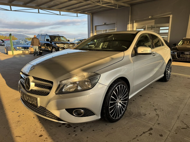 Mercedes-Benz A 180 1.8* CDI* 109ps* SPORT* 6ск* НАВИ* ПАРКТР - автомобили, коли, обяви за нови и употребявани 0