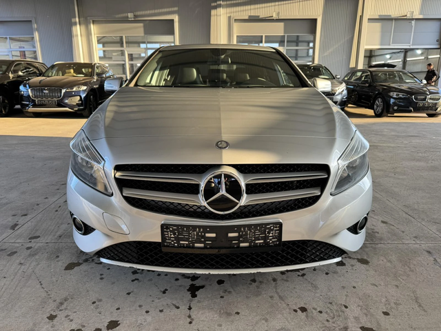 Mercedes-Benz A 180 1.8* CDI* 109ps* SPORT* 6ск* НАВИ* ПАРКТР - автомобили, коли, обяви за нови и употребявани 6