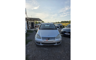 mercedes-benz-a-180 - 0