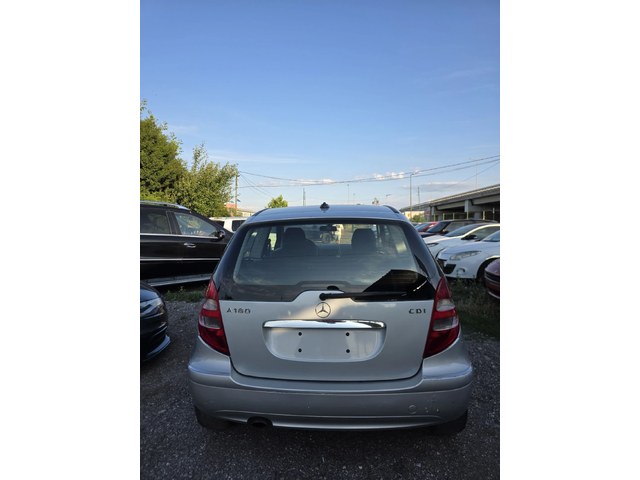 Mercedes-Benz A 180 - автомобили, коли, обяви за нови и употребявани 1