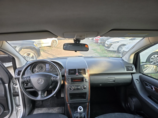 Mercedes-Benz A 180 - автомобили, коли, обяви за нови и употребявани 8