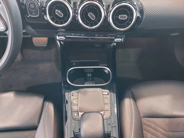 Mercedes-Benz A 180 d - автомобили, коли, обяви за нови и употребявани 4