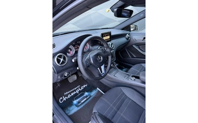 Mercedes-Benz A 180 Амг пакет - автомобили, коли, обяви за нови и употребявани 6