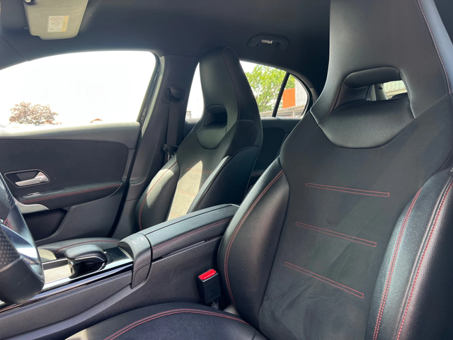 Mercedes-Benz A 180 d AMG Line - автомобили, коли, обяви за нови и употребявани 12