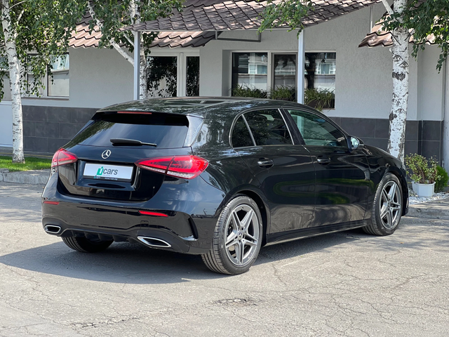 Mercedes-Benz A 180 d AMG Line - автомобили, коли, обяви за нови и употребявани 3